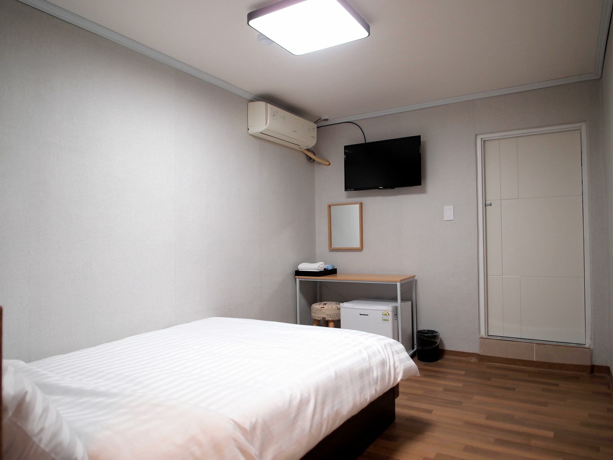 Hostel Gaon Sinchon Σεούλ Εξωτερικό φωτογραφία